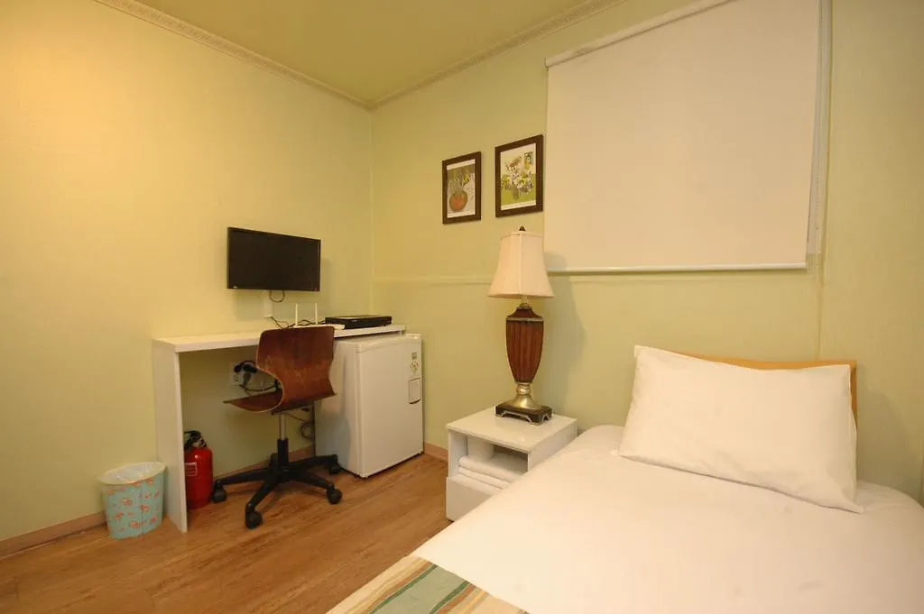 E Residence Seoul Apartment