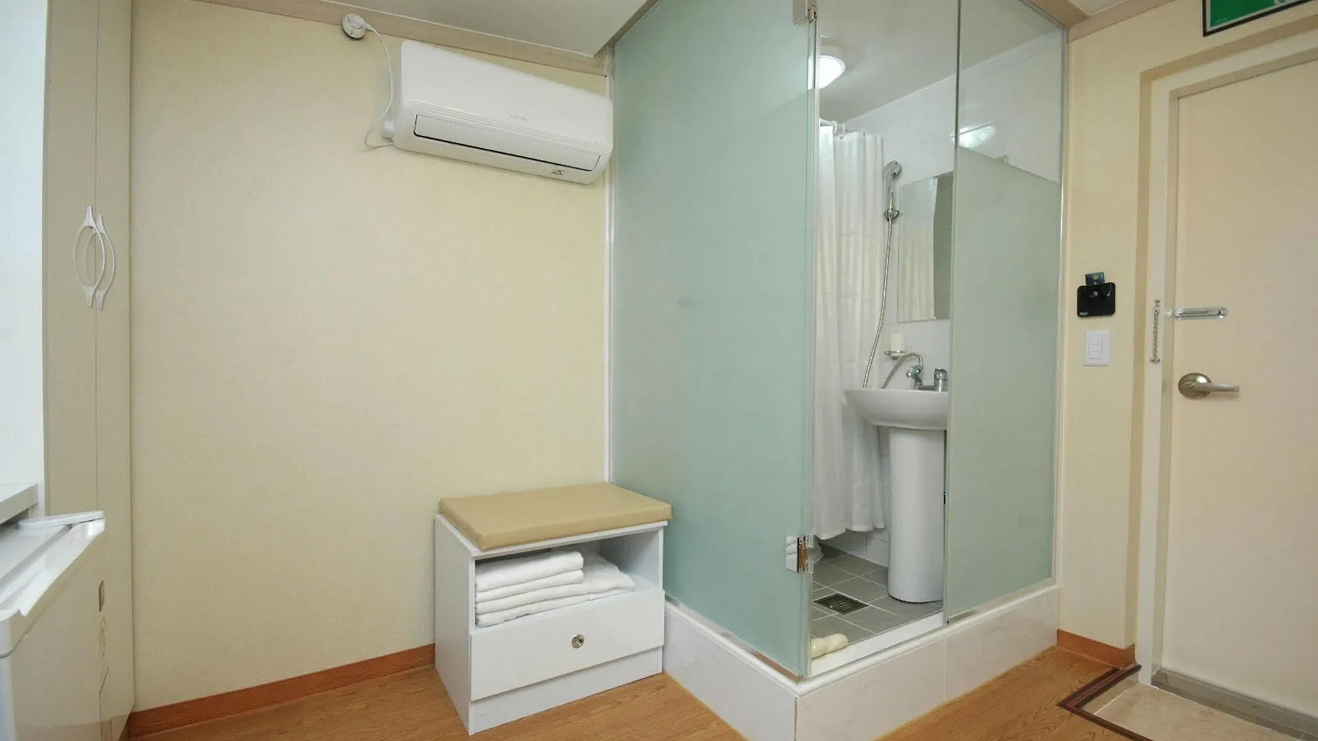 E Residence Seoul Apartment